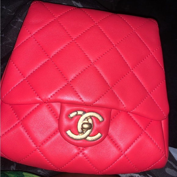 CHANEL SIDE PACK BAGS - Picture 4 of 8